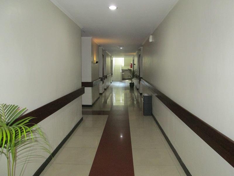 Merpati Hotel Pontianak Buitenkant foto